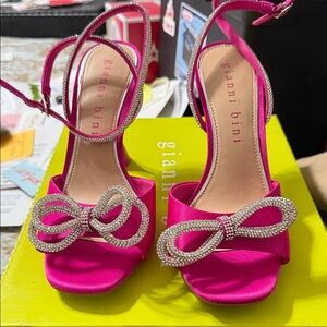 Gianni Bini Hayden Fiery Pink Heels with Rhinestone Bow size 9M